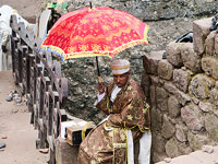 Lalibela, sacerdote presso San Salvatore
