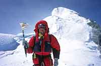 Giuseppe davanti alla cima