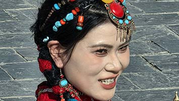 Ragazza cinese al Barkor 2