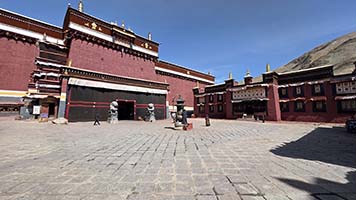 Il monastero di Sakya
