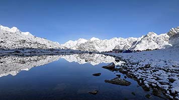 Il lago di Shurima a 4984 m
