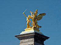 Pont Alexandre III - Statue