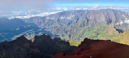 Il circo di Cilaos dalla vetta del Piton des Neiges, 3070 m
