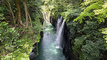 Barche nella gola di Takachiho