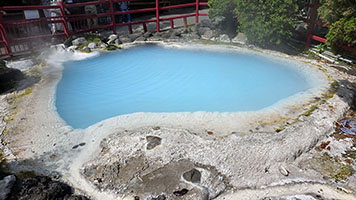 Pozza celeste presso il Kamado Jigoku a Beppu