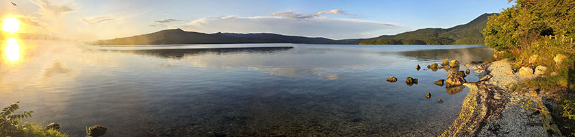 Tramonto sul lago di Akan