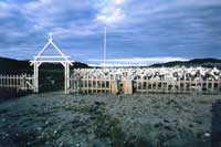 Il cimitero di Ilulissat, sullo sfondo l'Ice Fjord