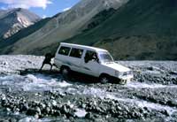 Un guado impegnativo poco prima del Pangong Tso