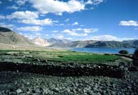 Il villaggio di Spangmik sul lago di Pangong