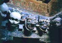 Maschere rituali del gompa di Matho (berretti rossi)