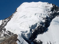 La cima principale del Kang Yatse, 6400m