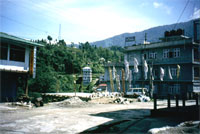 Strada per Pelling, sosta a Legship