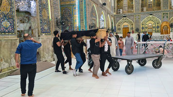 Trasporto di un defunto presso il santuario dell'Imam Ali a Najaf