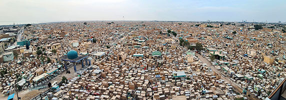 Panoramica sul cimitero monumentale di Najaf