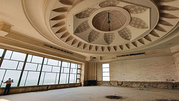 Salone del palazzo di Saddam Hussain a Babilonia