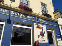 Bar a Clifden