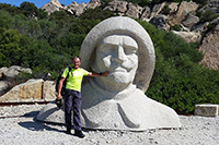 Giuseppe accanto al busto di Ciano a Santo Stefano