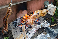 Porceddu arrosto a casa di Giovanni a La Maddalena