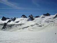 La cresta di confine dal col du Midi