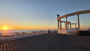 Terrazza a metà del lungomare di Aqtau
