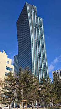 Torre di smeraldo sul Nurzhol Blvd