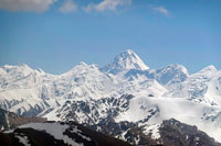 Il Khan Tengri appare in lontananza