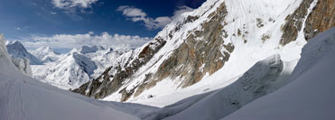 Panorama sud dal punto più stretto del ghiacciaio che porta al colle ovest