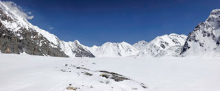 Panoramica del ghiacciaio Inylcheck sud superiore