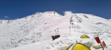 Tende al campo tre del picco Lenin, 6130 m