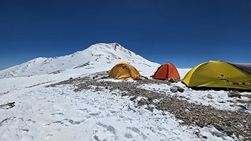 Il campo 4 a 6400 m
