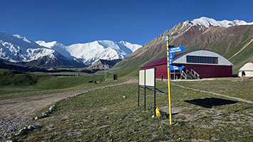 Il campo base di Achik-Tash, 3600 m