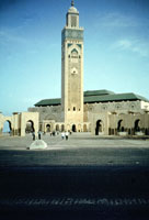 La grande moschea di Hassan II a Casablanca al tramonto