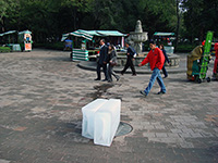 Ghiaccio in blocchi in un parco nel centro di Mexico City