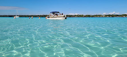 Gita in barca nella laguna di Bacalar