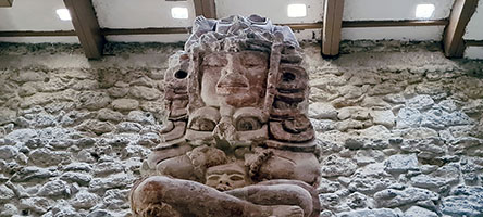 Scultura Maya a Balamkú