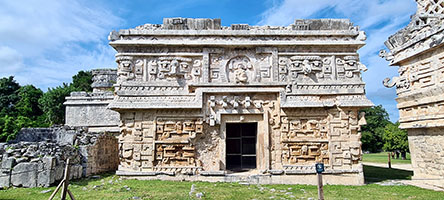 Palazzo detto 'La Chiesa' nel Gruppo delle Monache a Chichen Itza