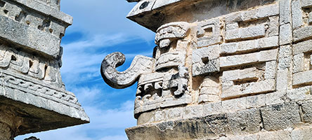 Fregio della 'Chiesa' a Chichen Itza