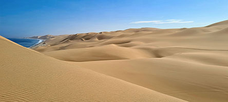 La costa del deserto del Namib verso nord