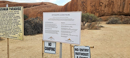 Il piccolo 'Bushman Paradise' a Spitzkoppe con le pitture rupestri