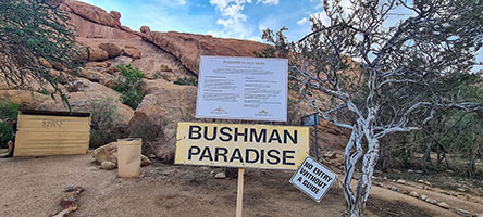 Ingresso alla ferratina del 'Bushman Paradise' a Spitzkoppe