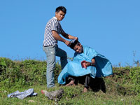 Taglio di capelli a Num