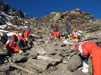 Portatori in discesa dall'Amphu Laptcha
