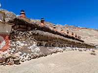 Muro Mani al gompa di Yanjer