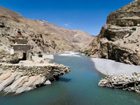 Il vecchio ponte tibetano crollato a Yanjer

