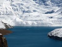 Il lago Tilicho dal passo Mesokanto