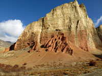 La falesia rossa di Dhakmar