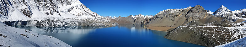 Panorama dalla sponda sud del lago Tilicho