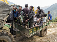 Processione sul carro verso Taplejung