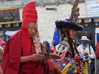 Il lama anziano presiede il Ti-Ji - 2