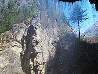 Cascata a Dharamshala, nei pressi di Meta